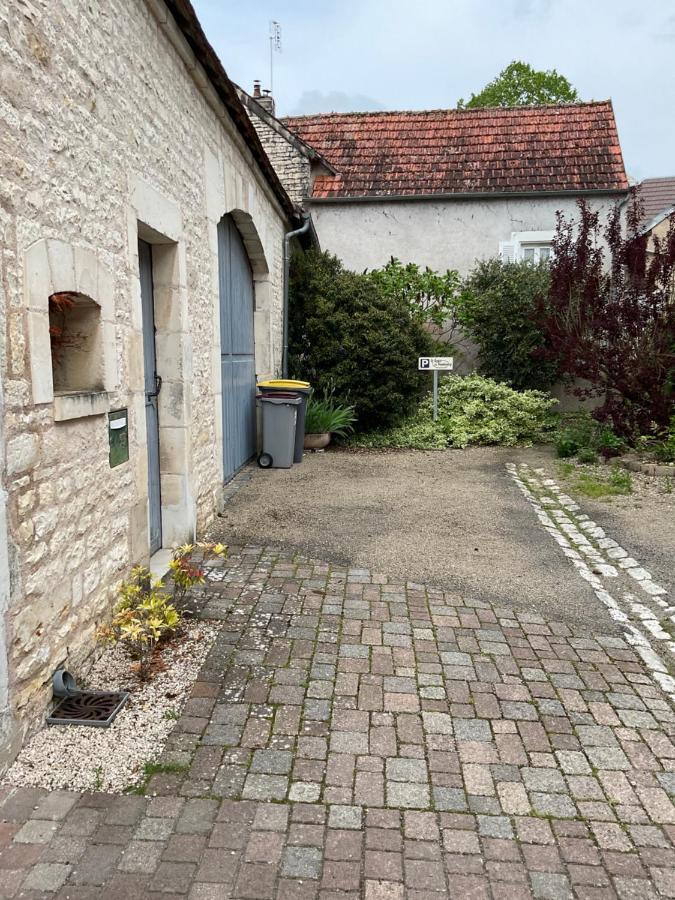 Villa Logis Du Faubourg Val-de-Mercy Exterior foto